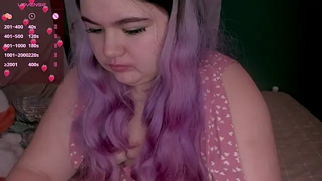 Freakcute  online show from 02.12.25