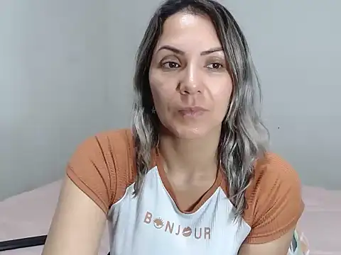 Chantal hott online show from 01.15.25