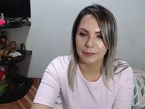 Chantal hott online show from 02.15.25