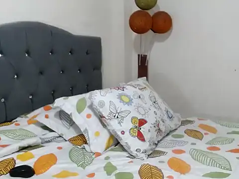 Chantal hott online show from 03.14.25