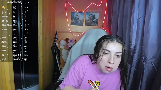 Snapshot of Fiery_Brunette_ chatting on 02.24.25 Fiery Brunette online show from 02.24.25