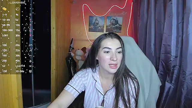 Snapshot of Fiery_Brunette_ chatting on 03.03.25 Fiery Brunette online show from 03.03.25