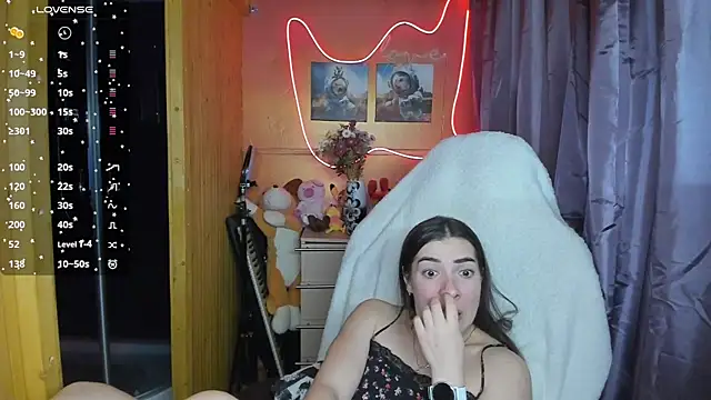 Snapshot of Fiery_Brunette_ chatting on 03.15.25 Fiery Brunette online show from 03.15.25