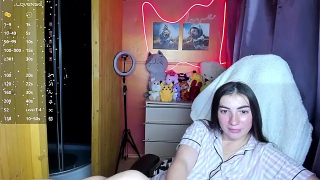 Snapshot of Fiery_Brunette_ chatting on 11.03.25 Fiery Brunette online show from 11.03.25