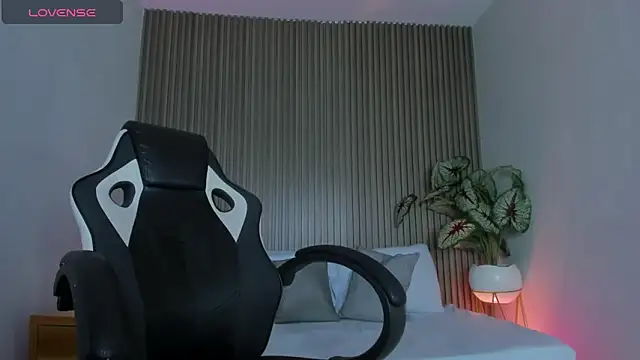 ayla13  online show from 02.20.26