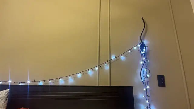 ChocolateCakeQueen online show from 02.21.25