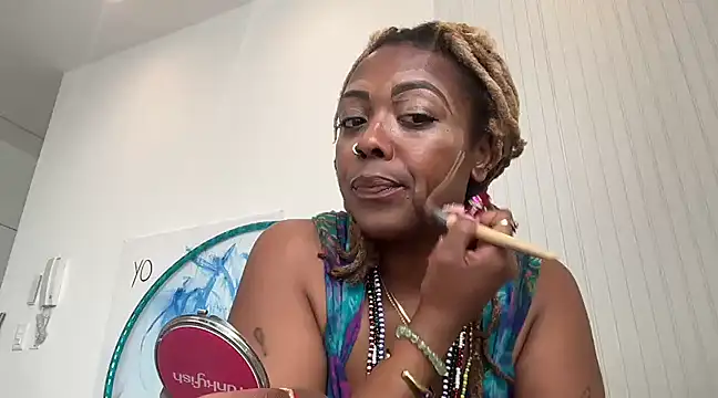 ChocolateCakeQueen online show from 02.25.25