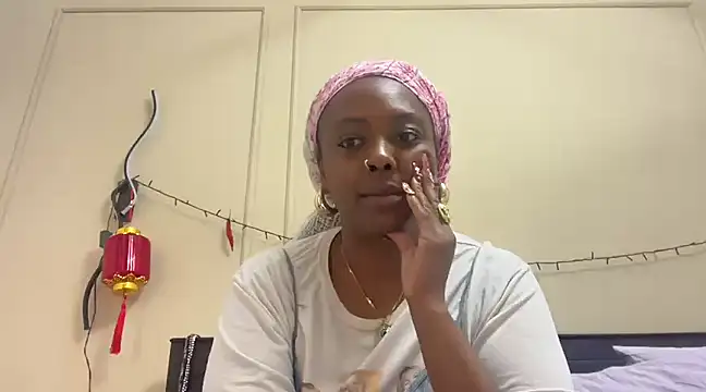 ChocolateCakeQueen online show from 02.28.25