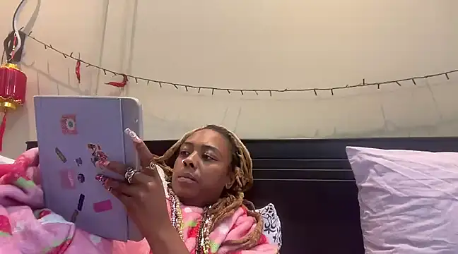 ChocolateCakeQueen online show from 03.16.25