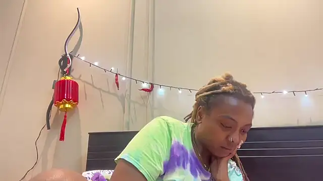 ChocolateCakeQueen online show from 03.23.25