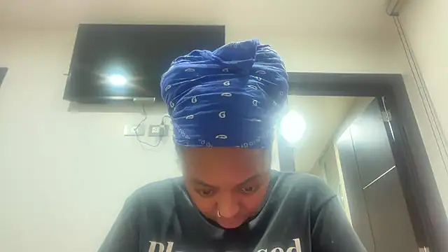 ChocolateCakeQueen online show from 01.15.26