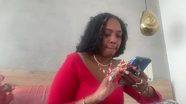 ChocolateCakeQueen online show from 04.04.26