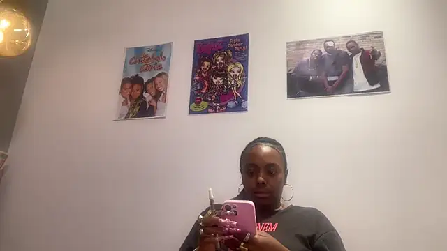 ChocolateCakeQueen online show from 06.02.26