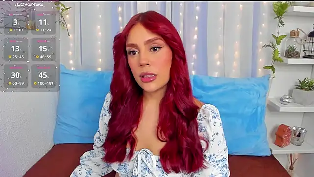 Snapshot of HazzelGray chatting on 12.10.24 HazzelGray online show from 12.10.24