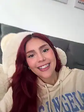 Snapshot of HazzelGray chatting on 01.19.25 HazzelGray online show from 01.19.25