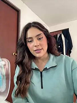 Snapshot of HazzelGray chatting on 02.12.25 HazzelGray online show from 02.12.25