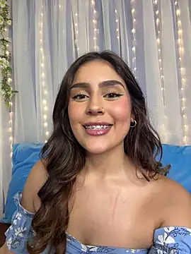 Snapshot of HazzelGray chatting on 02.28.25 HazzelGray online show from 02.28.25