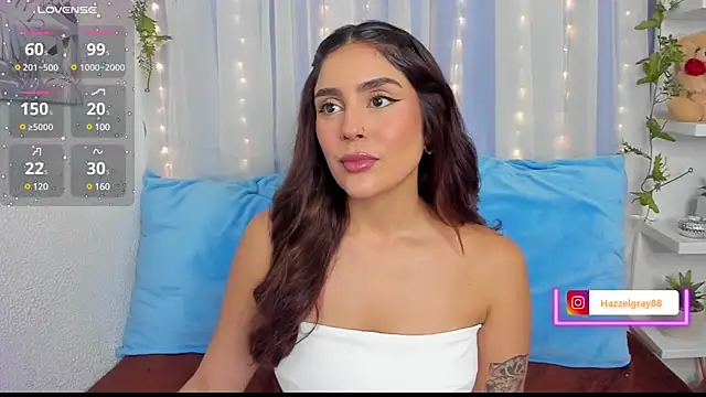 Snapshot of HazzelGray chatting on 03.12.25 HazzelGray online show from 03.12.25