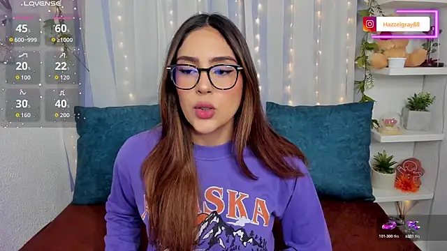 HazzelGray online show from 03.08.26