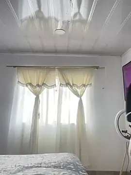 hannahb-e online show from 02.07.25