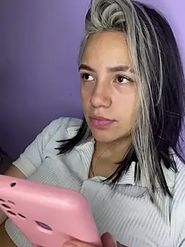 hannahb-e online show from 03.04.25