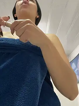 hannahb-e online show from 03.11.26