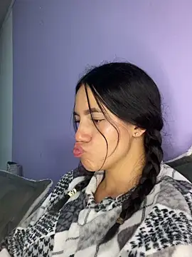 hannahb-e online show from 04.15.26