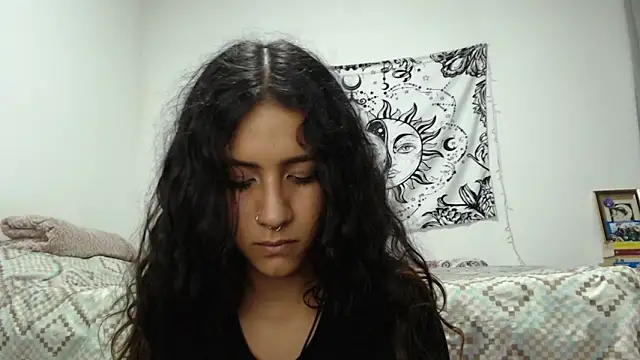 Snapshot of AlinaWoolf_ chatting on 12.25.24 AlinaWoolf  online show from 12.25.24