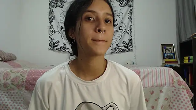 Snapshot of AlinaWoolf_ chatting on 01.03.25 AlinaWoolf  online show from 01.03.25