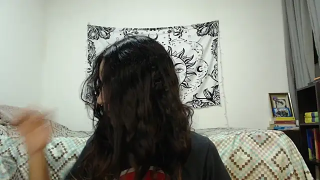 Snapshot of AlinaWoolf_ chatting on 02.02.25 AlinaWoolf  online show from 02.02.25