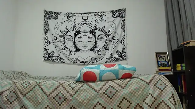 Snapshot of AlinaWoolf_ chatting on 02.09.25 AlinaWoolf  online show from 02.09.25