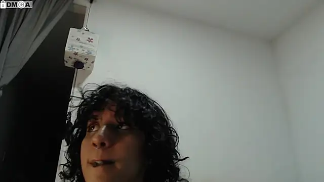 Snapshot of AlinaWoolf_ chatting on 09.15.25 AlinaWoolf  online show from 09.15.25