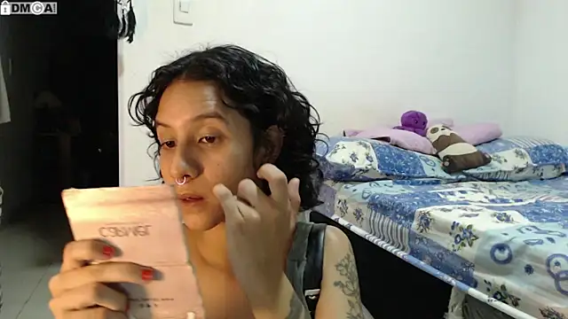 Snapshot of AlinaWoolf_ chatting on 09.19.25 AlinaWoolf  online show from 09.19.25