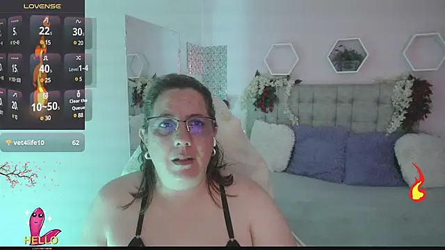 Snapshot of katie_joness_ chatting on 03.01.25 katie joness online show from 03.01.25