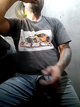 hecwil8 online show from 11.03.25