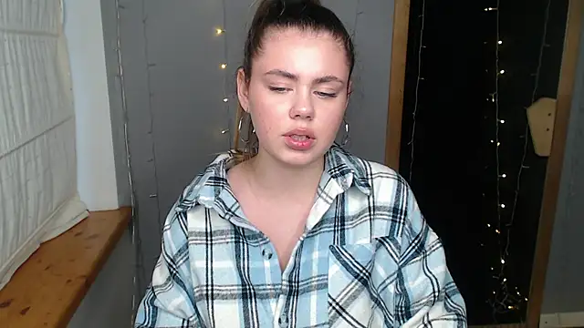 Snapshot of IsabellaBler chatting on 12.08.24 IsabellaBler online show from 12.08.24
