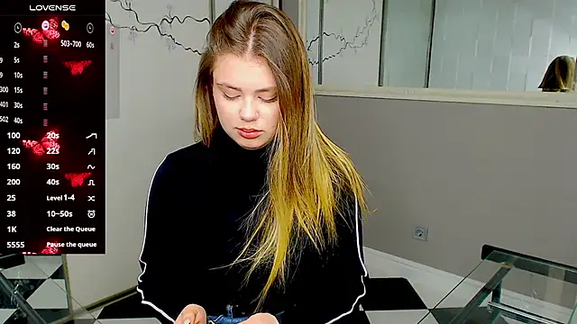 Snapshot of IsabellaBler chatting on 02.13.25 IsabellaBler online show from 02.13.25