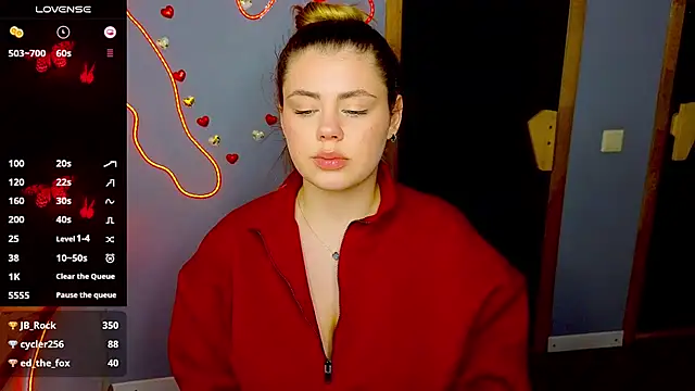 Snapshot of IsabellaBler chatting on 02.15.25 IsabellaBler online show from 02.15.25