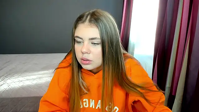 Snapshot of IsabellaBler chatting on 10.12.25 IsabellaBler online show from 10.12.25