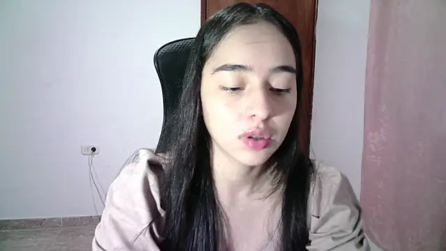 Snapshot of aineangeel chatting on 09.18.25 aineangeel online show from 09.18.25