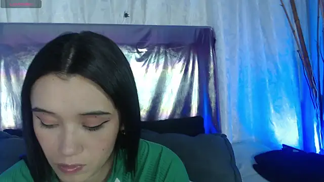 Snapshot of megan_lover chatting on 10.02.25 megan lover online show from 10.02.25