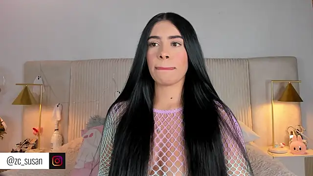 Snapshot of susan_zc chatting on 11.01.25 susan zc online show from 11.01.25