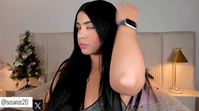 Snapshot of susan_zc chatting on 12.13.25 susan zc online show from 12.13.25