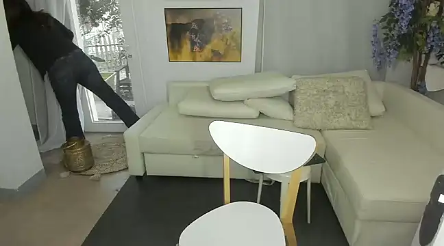 dulcey john online show from 03.07.25