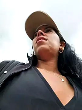 Emily Wane online show from 04.18.26