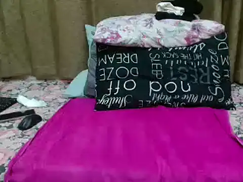 Snapshot of NaughtyFlower88 chatting on 12.11.24 NaughtyFlower88 online show from 12.11.24