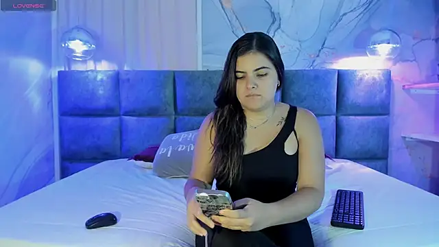 Snapshot of EVELIN_MASON chatting on 01.25.25 EVELIN MASON online show from 01.25.25