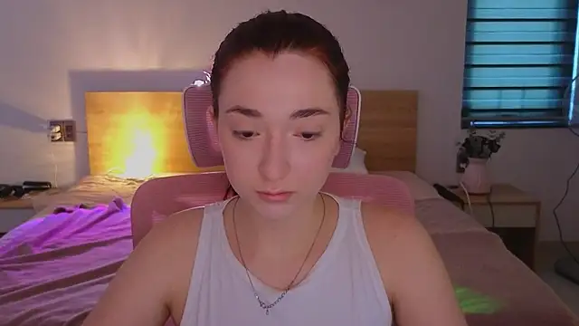 YasmineWest online show from 04.29.26