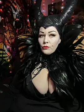 Snapshot of fatfabulous1981 chatting on 11.01.25 fatfabulous1981 online show from 11.01.25