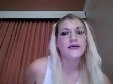 SexxxiLexiiii online show from 04.21.26